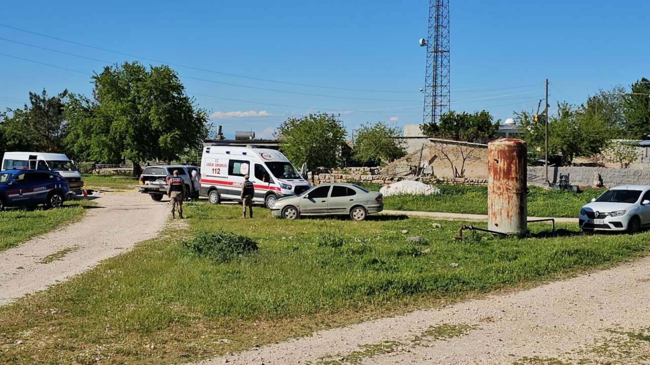 Husumet silahlı kavgaya dönüştü! 3 ölü var 7